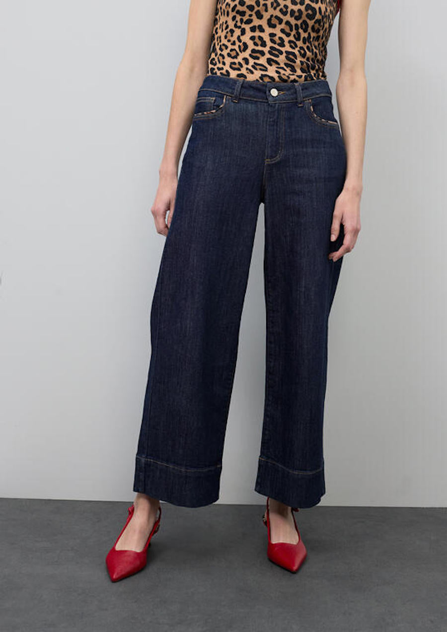 Jeans femme avec détails animaliers de chez Lola