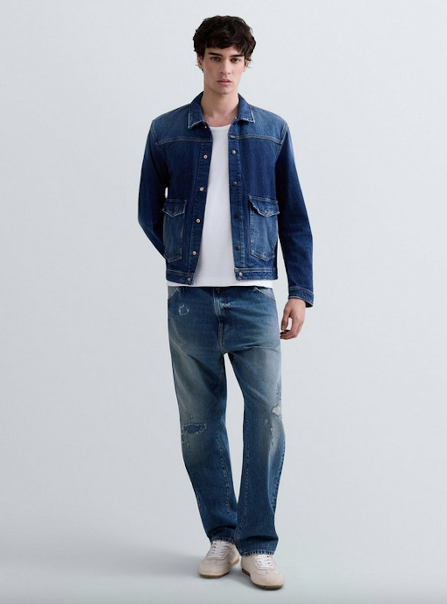 Veste en jeans avec poche sur l'avant de chez Replay